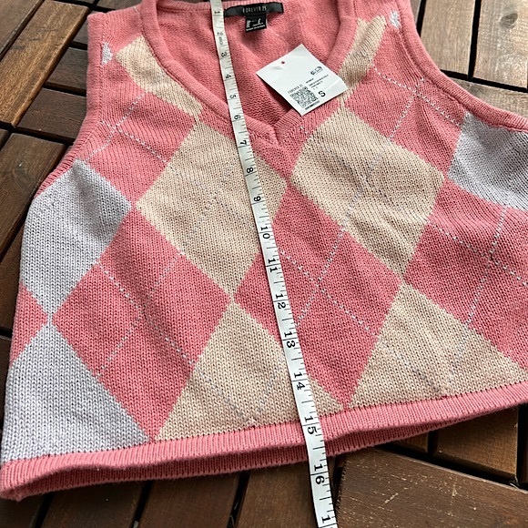 ⚡️NWT⚡️Forever 21 Pink Argyle Vest - Women’s Size Small - Picture 2 of 4